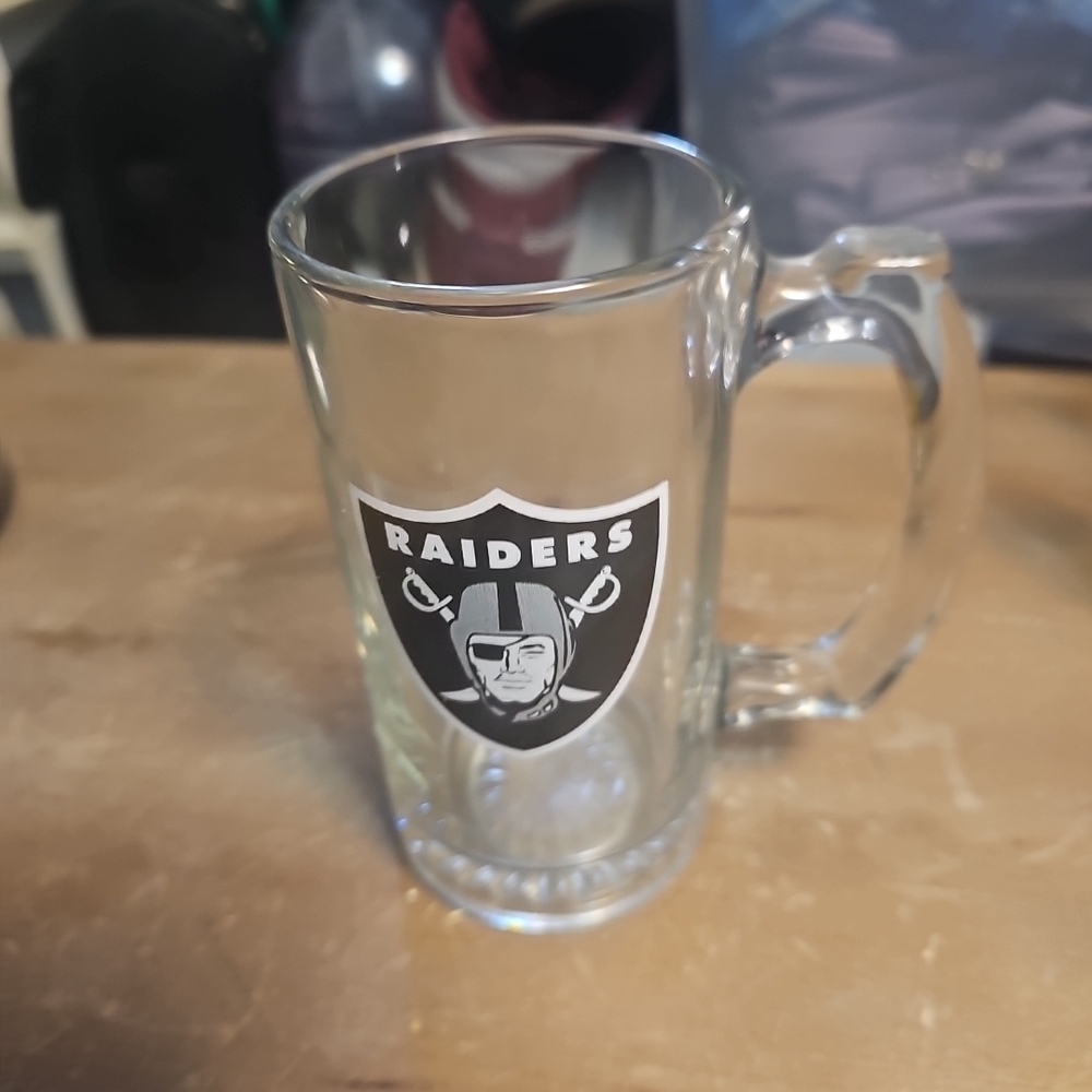 Raiders Glass Beer Mug